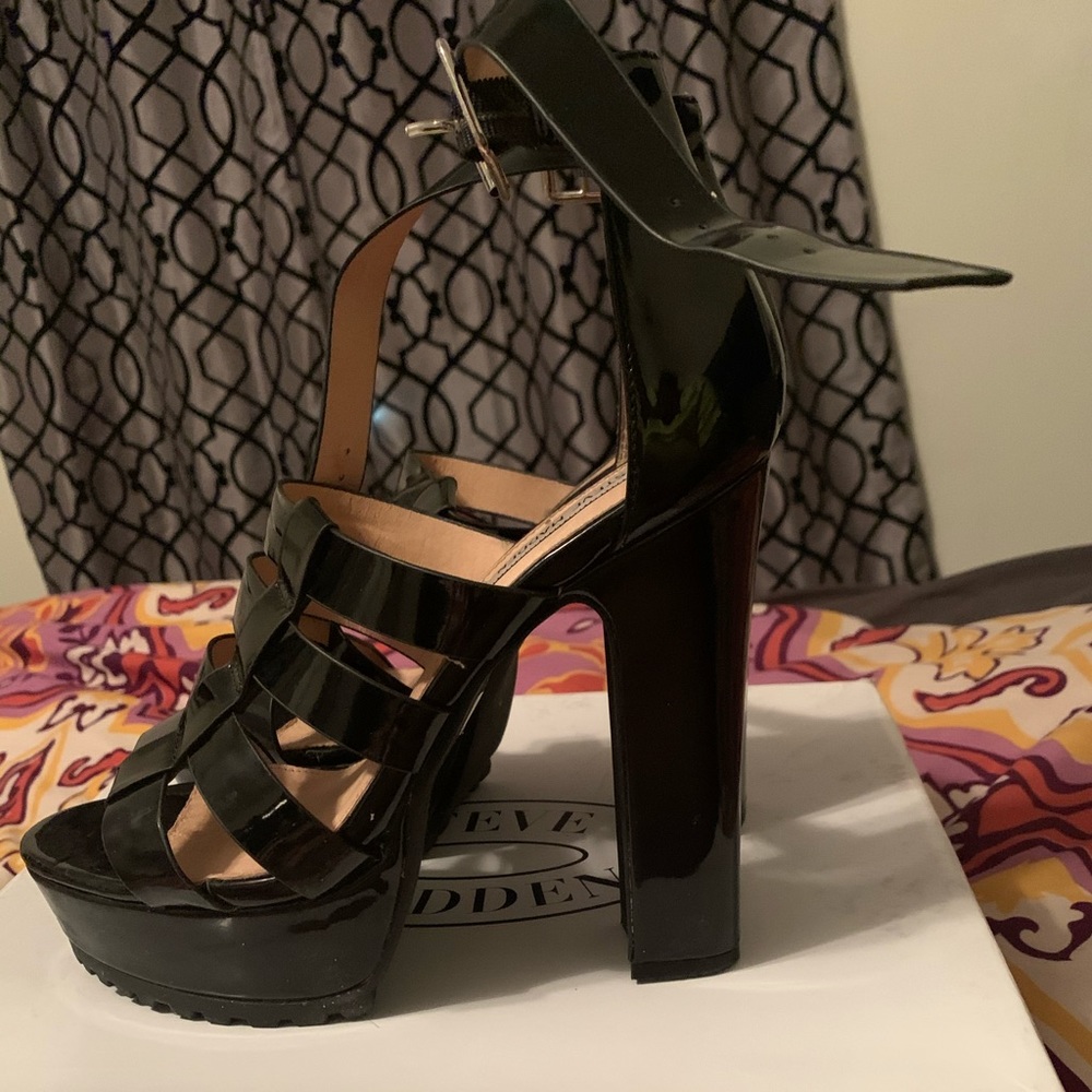 Steve Madden Women's Groove Dress Sandal